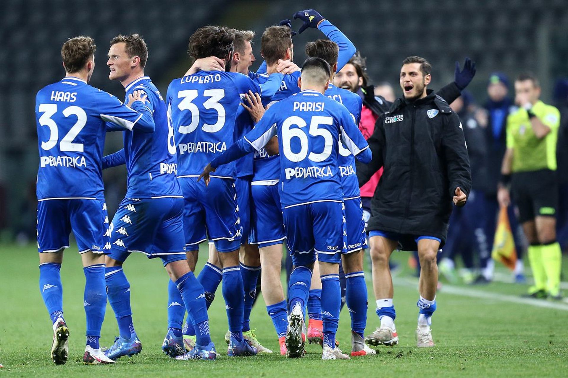 不仅是对团 不仅是对团